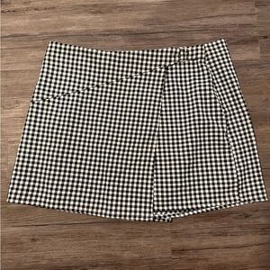 SO Black and White Gingham Mini Skort